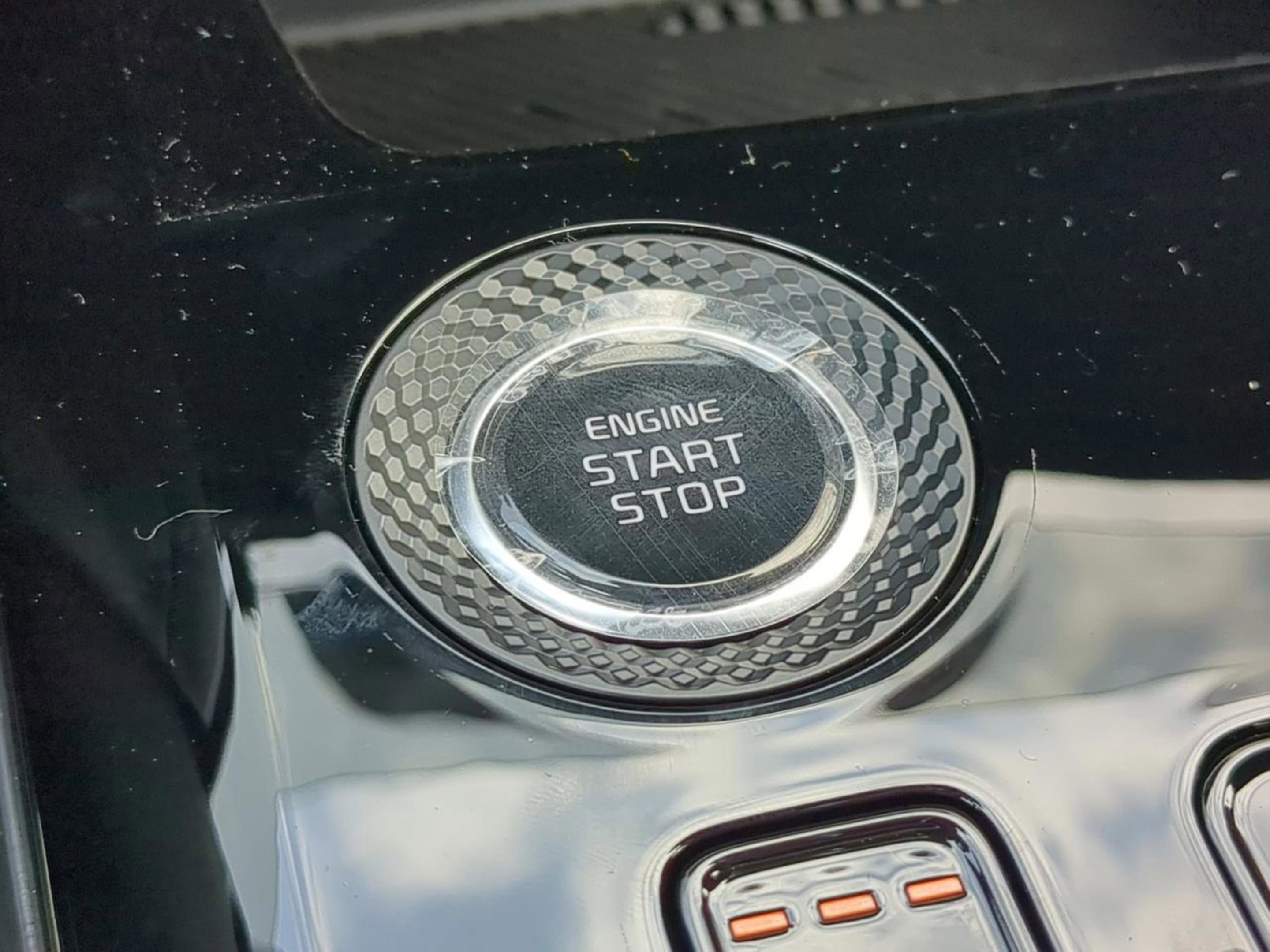2025 Kia Niro EX photo 28