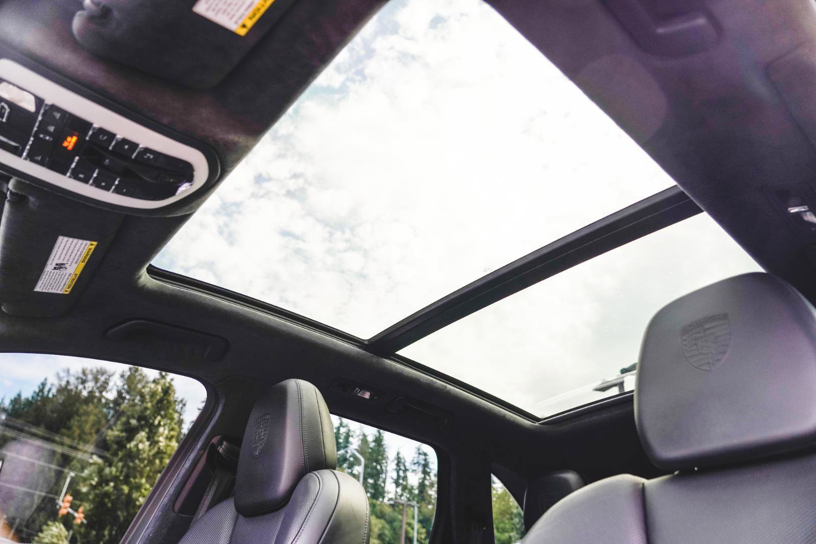 2016 Porsche Cayenne Turbo photo 22