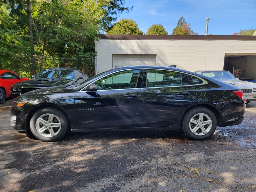2023 Chevrolet Malibu LS photo 5