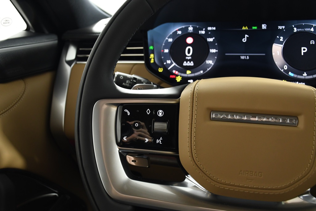 2025 Land Rover Range Rover SE photo 28