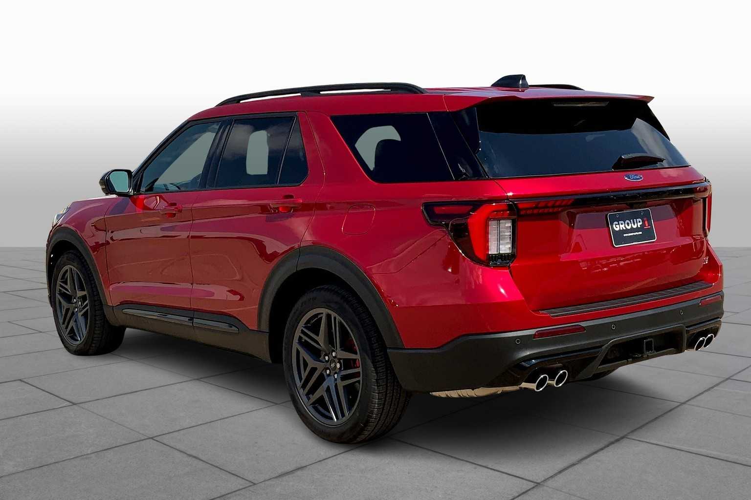2025 Ford Explorer ST photo 12