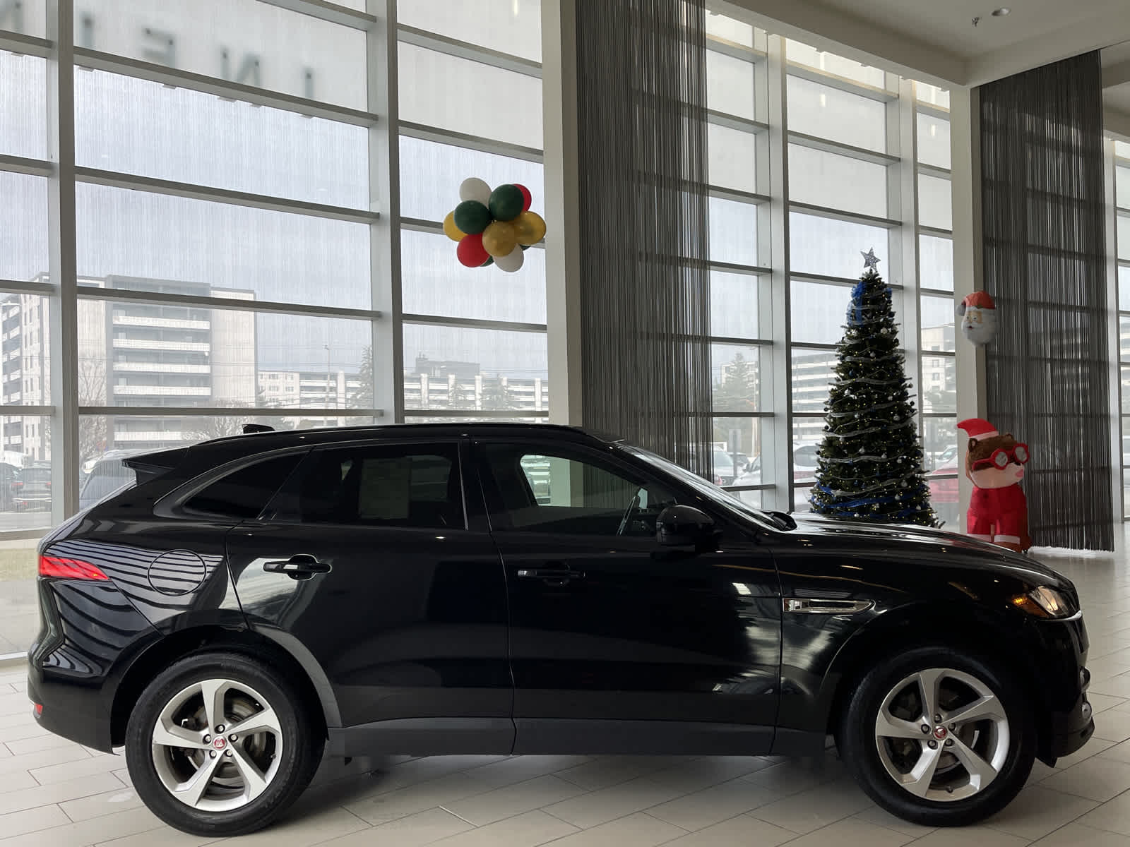 PreOwned 2018 Jaguar FPACE 25t Premium SUV in Westborough IN6575XX