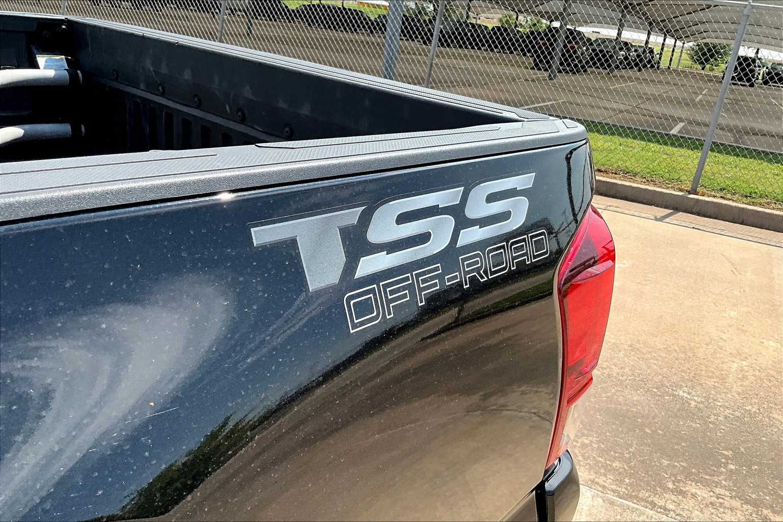 2023 Toyota Tacoma SR photo 28