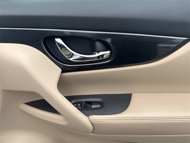 2015 Nissan Rogue SL photo 19