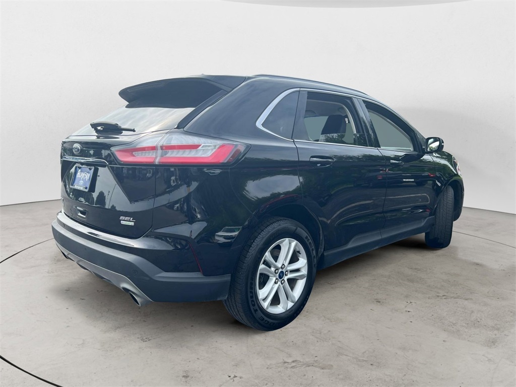 2020 Ford Edge SEL photo 3