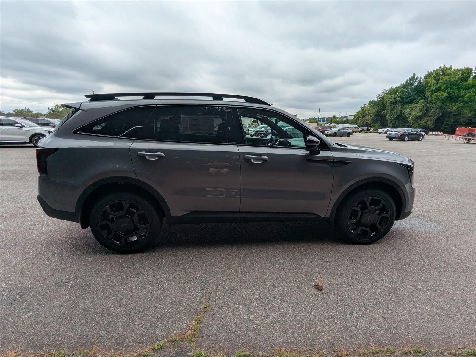 2025 Kia Sorento X-Line SX Prestige photo 4