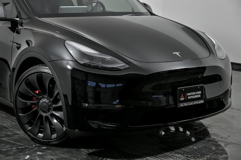 Used 2023 Tesla Model Y Performance with VIN 7SAYGDEF7PF647738 for sale in Aurora, IL