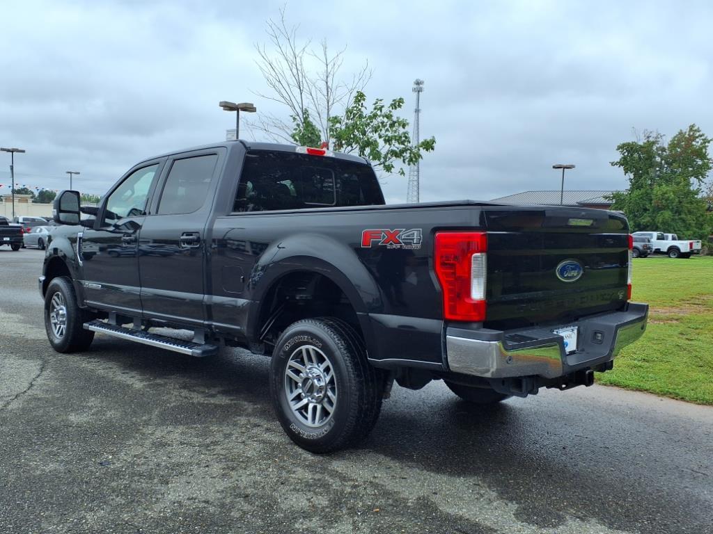 2019 Ford F-250 Lariat photo 14
