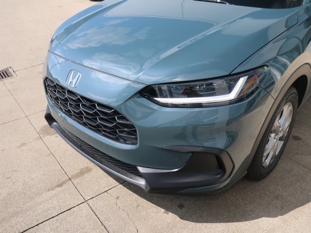 2025 Honda HR-V LX photo 3