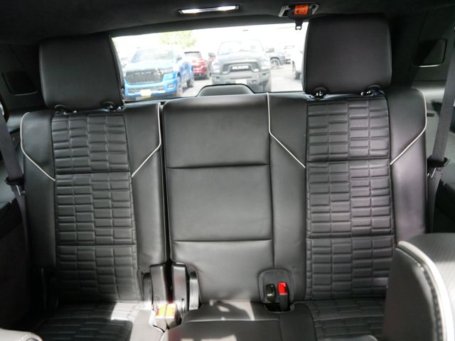 2024 Cadillac Escalade V-Series photo 10