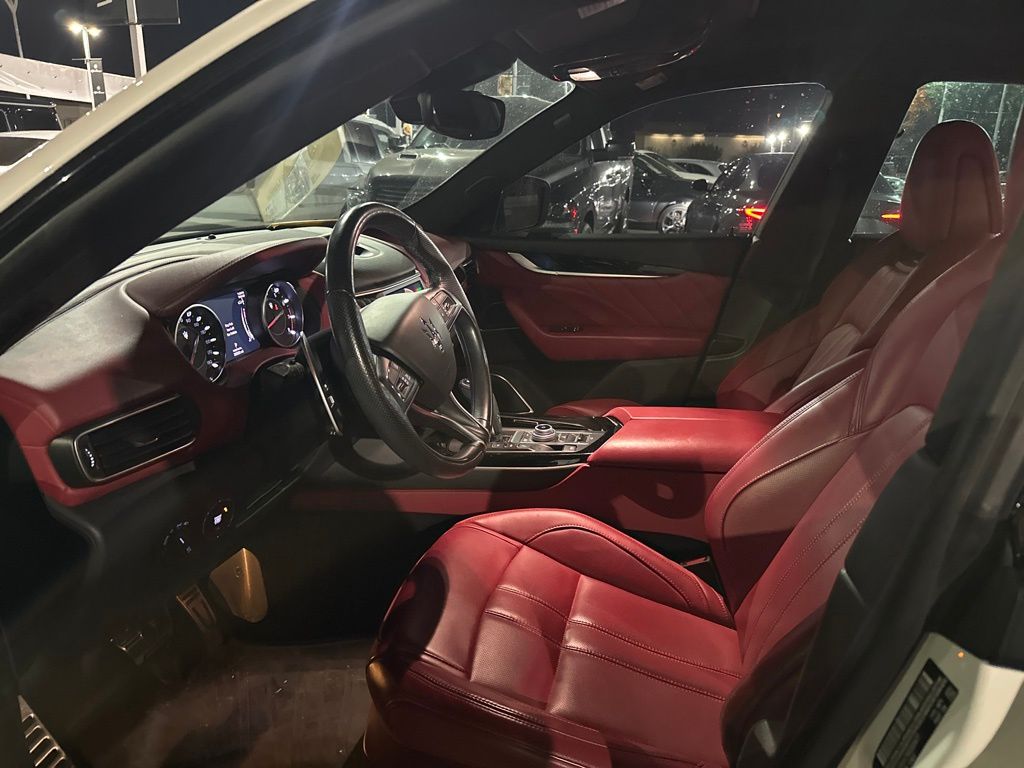 2022 Maserati Levante GT photo 4