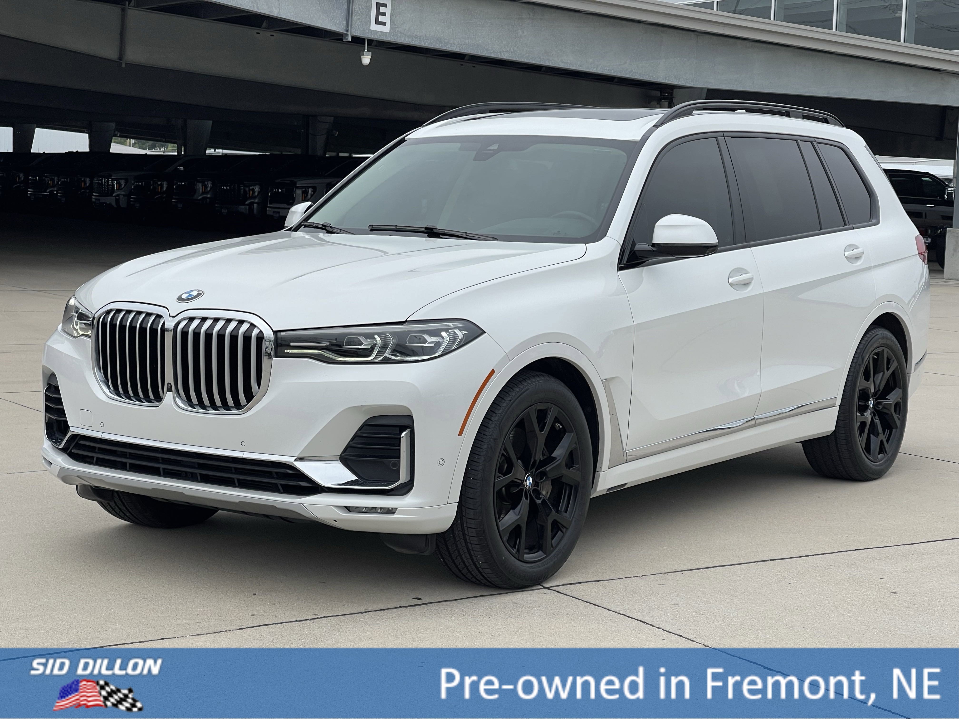 2021 BMW X7 40i's photo