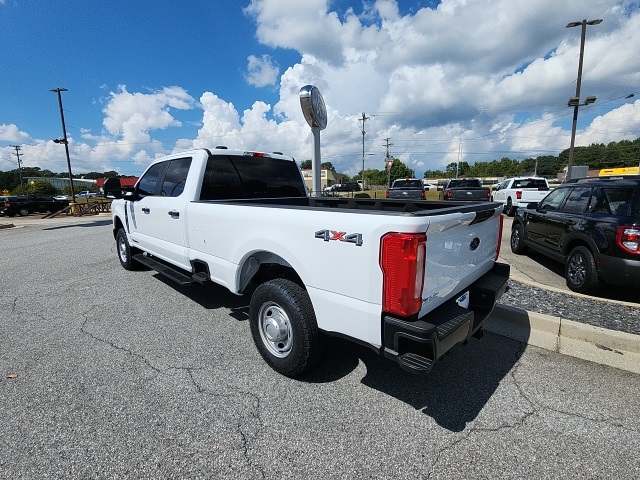 2024 Ford F-350 photo 6