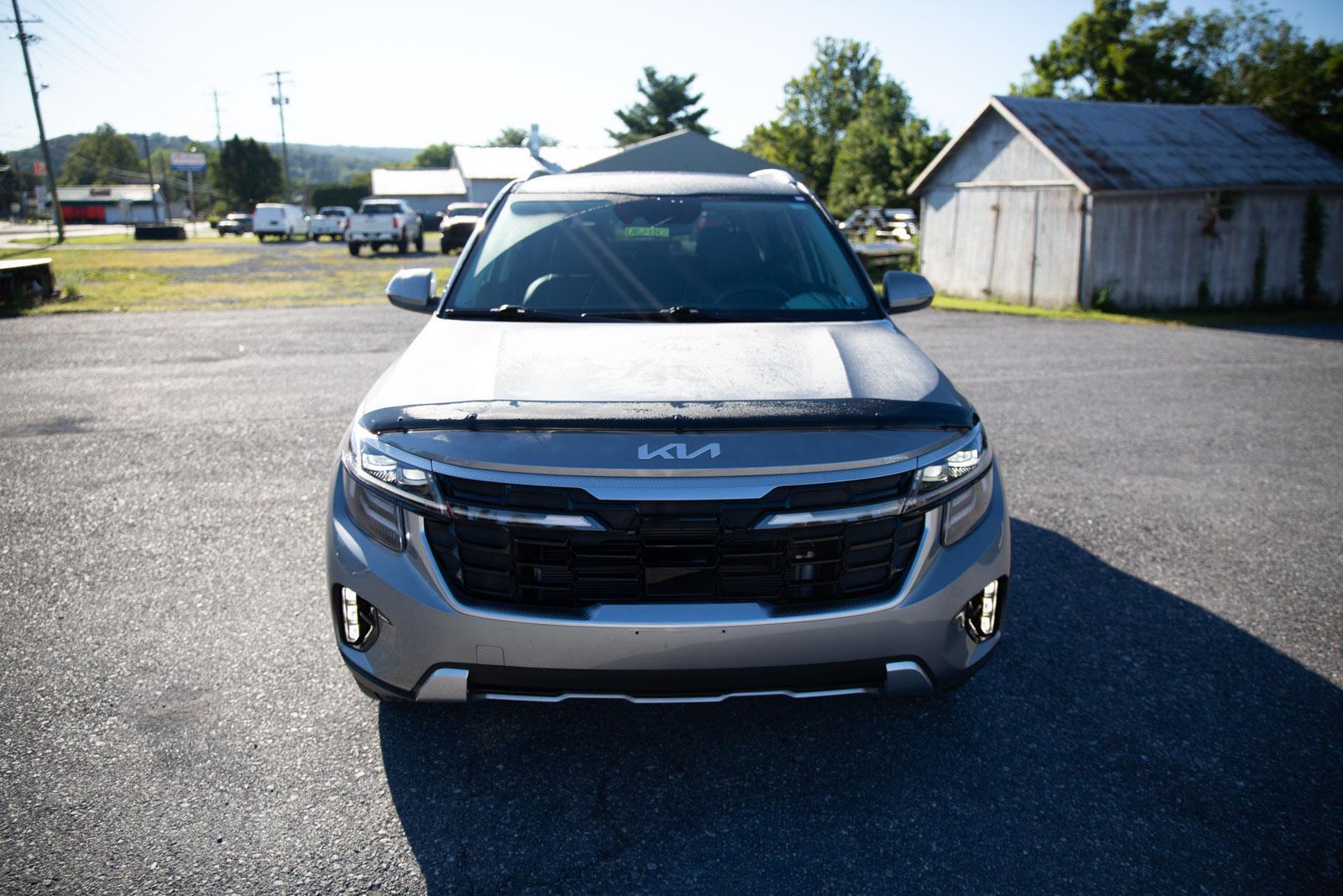 2025 Kia Seltos SX photo 8