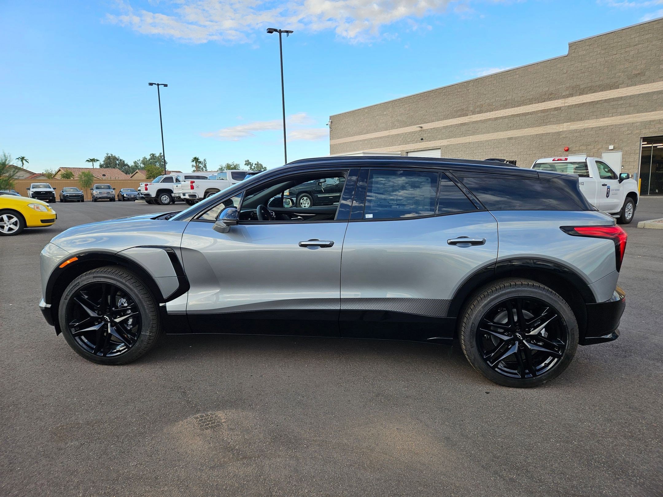 2026 Chevrolet Blazer EV RS photo 2
