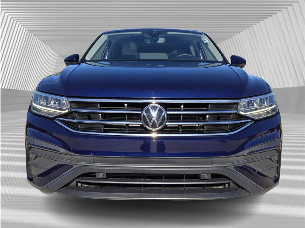 2023 Volkswagen Tiguan SE photo 4