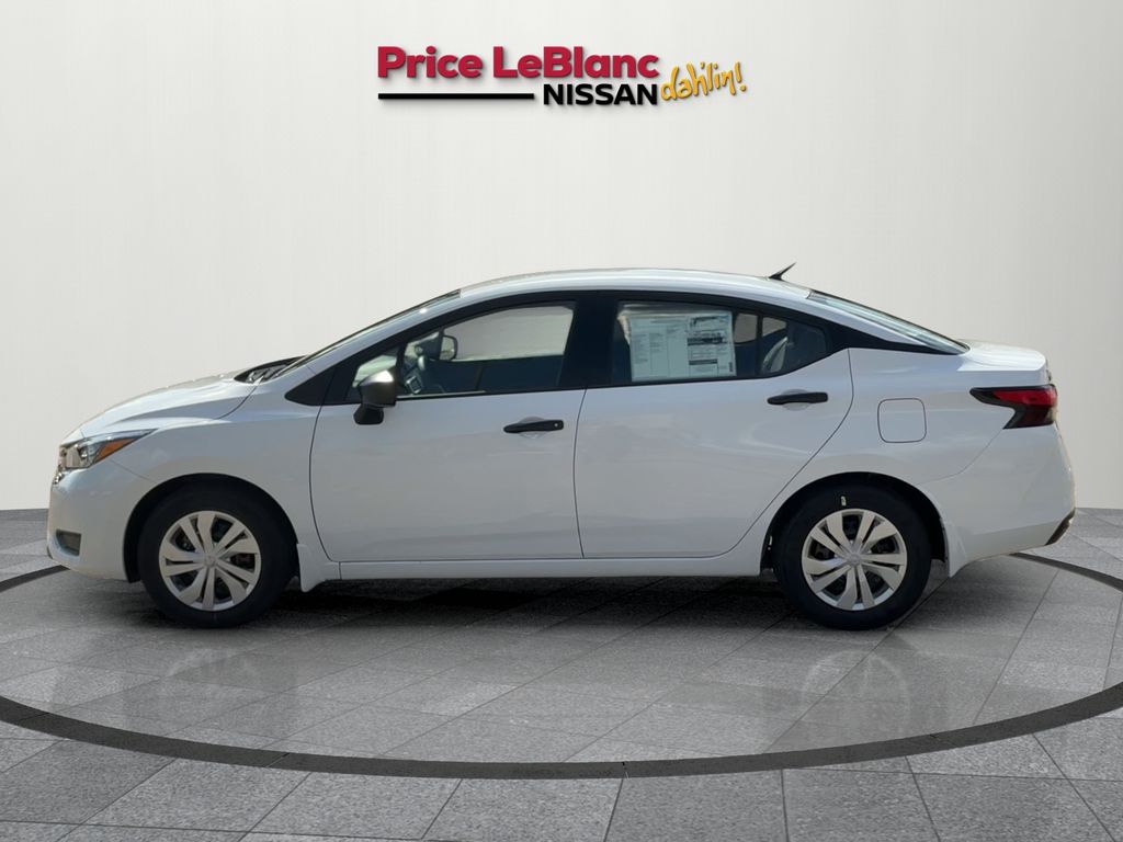 2025 Nissan Versa 1.6 S photo 4