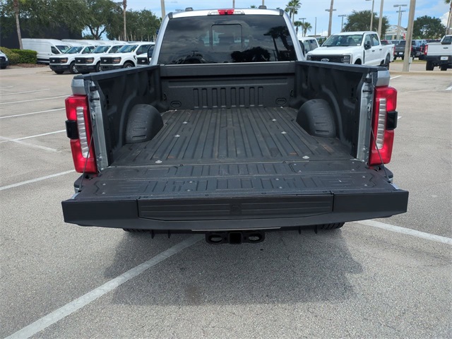 2024 Ford F-350 Lariat photo 13