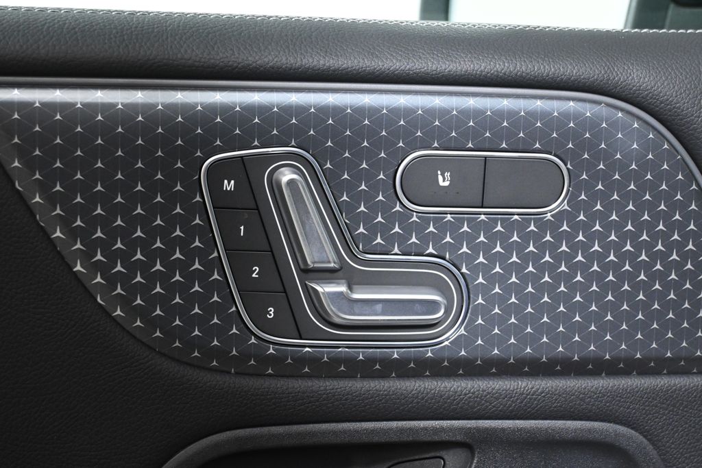 2025 Mercedes Benz GLB 250 4MATIC photo 21