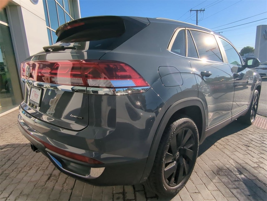 2024 Volkswagen Atlas Cross Sport SE Technology photo 3
