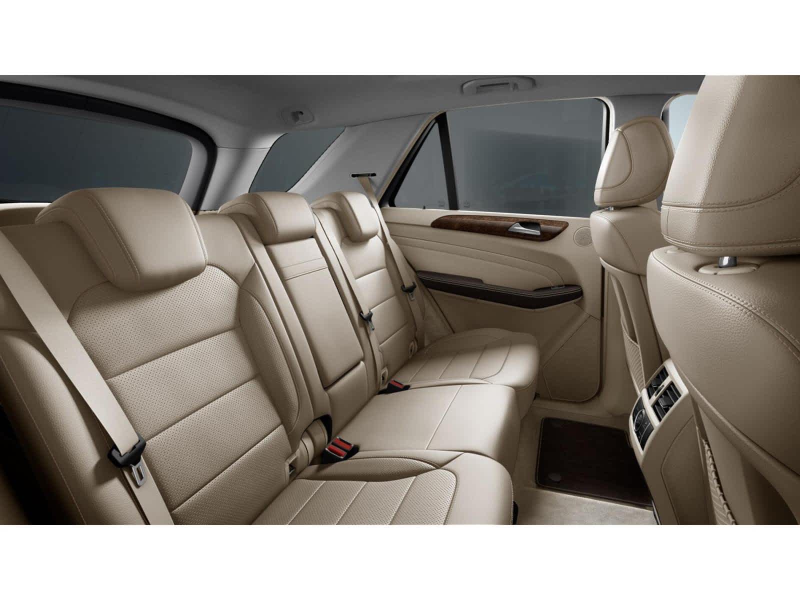 2015 Mercedes Benz ML 350 4MATIC photo 4