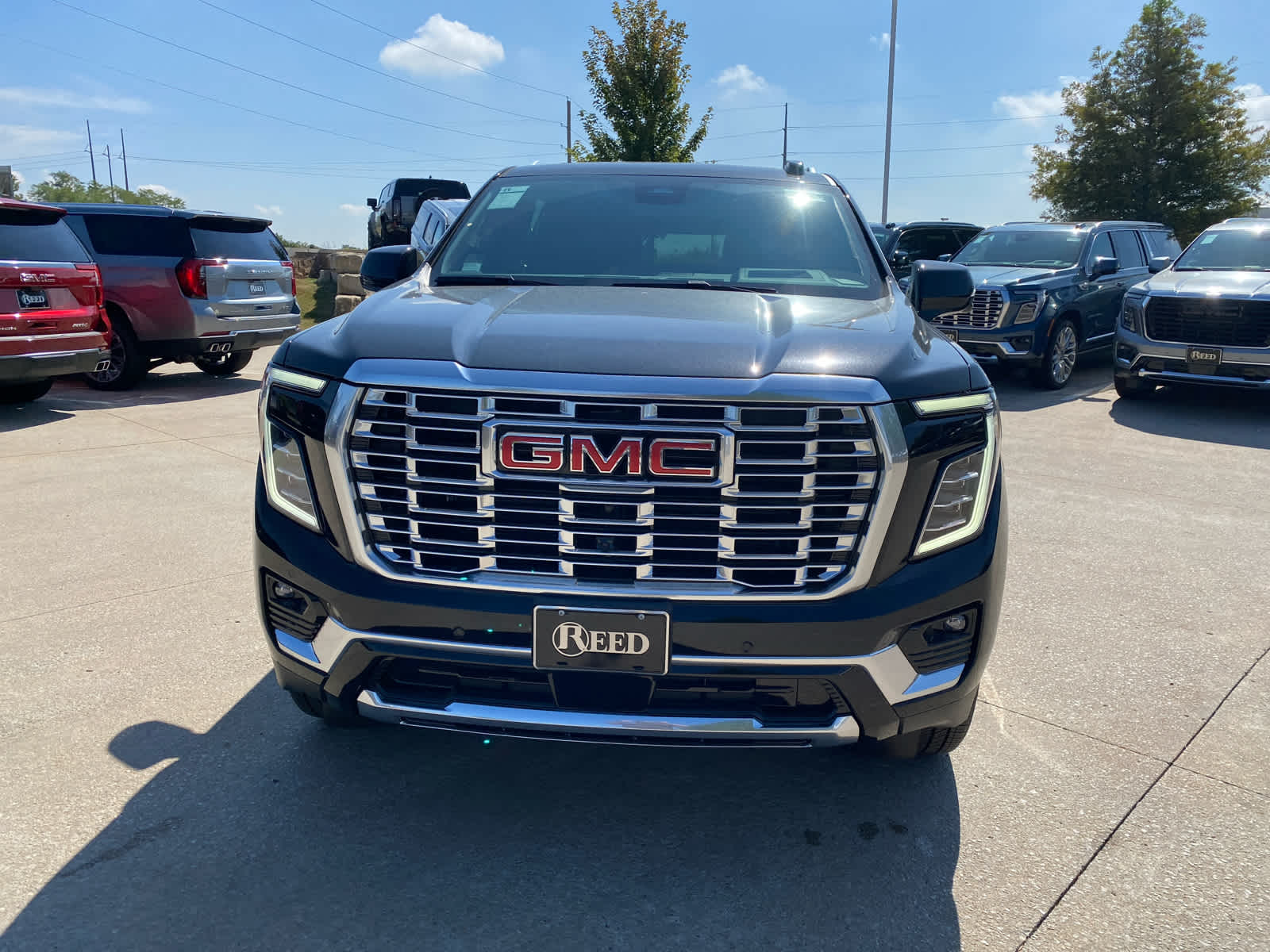 2025 Gmc Yukon XL Denali photo 3