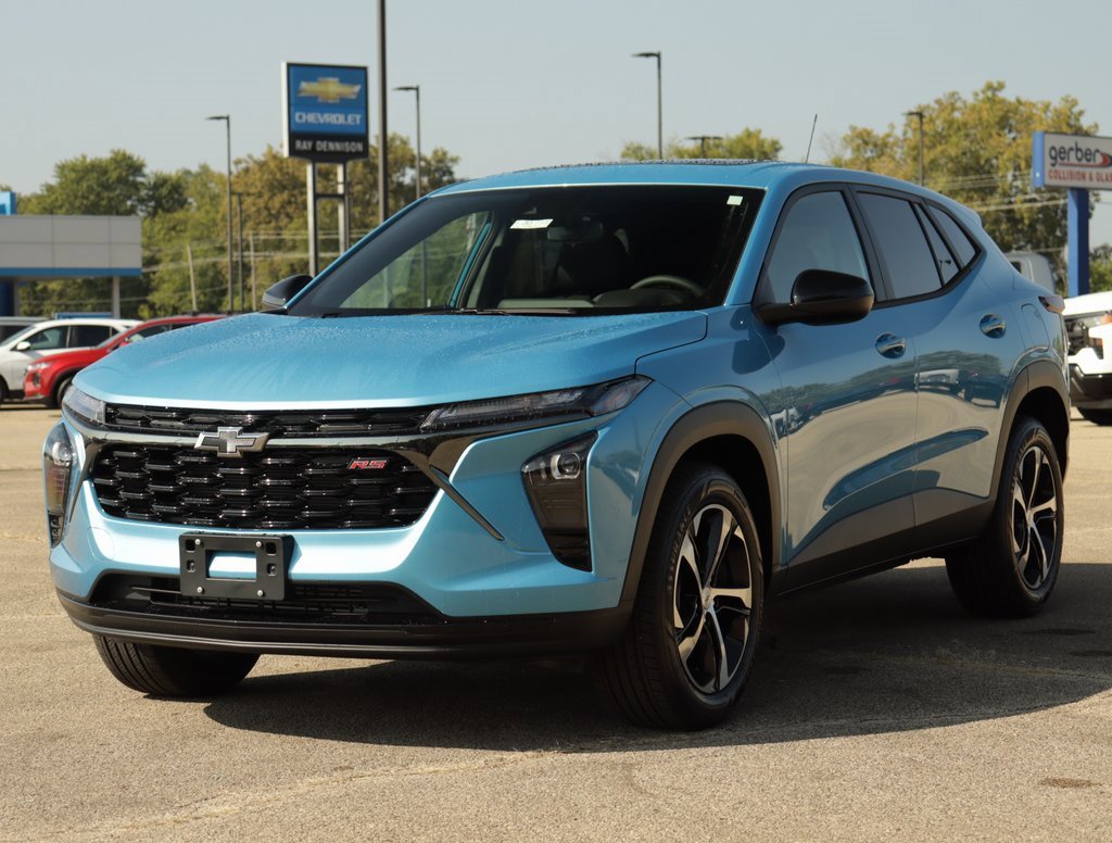 2025 Chevrolet Trax photo 2