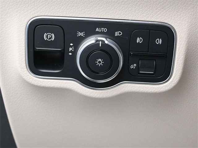 2021 MERCEDES-BENZ GLB-CLASS - Image 11