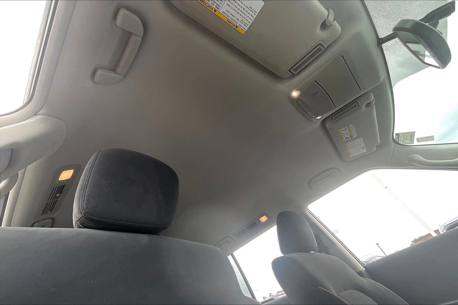 2019 Nissan Armada SV photo 18