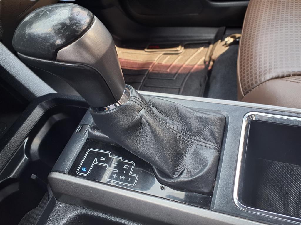 2017 Toyota Tacoma Limited V6 photo 19