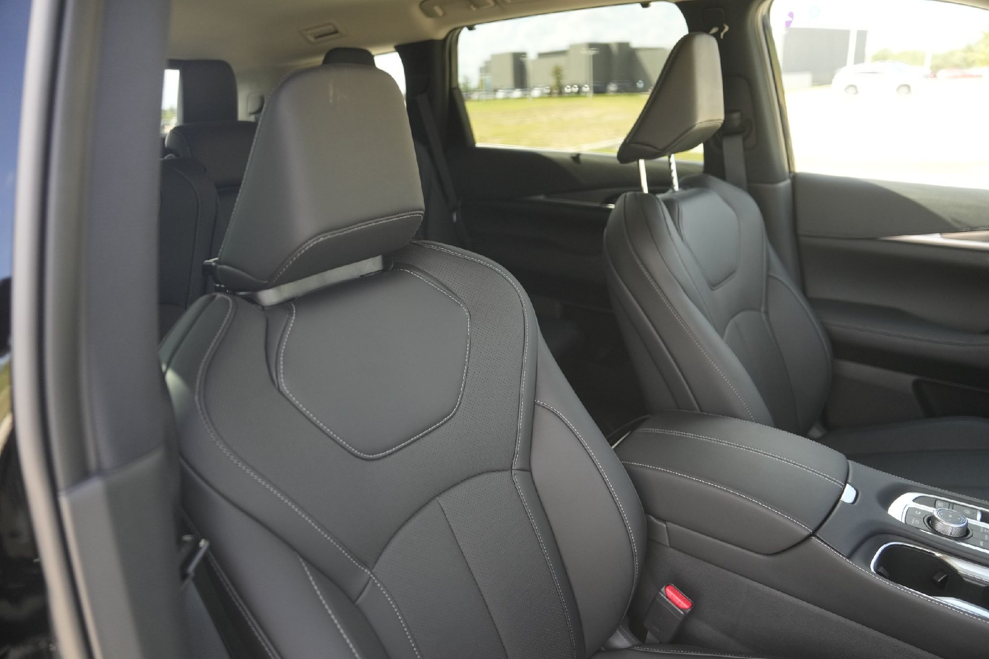 2026 Infiniti QX60 Luxe AWD photo 13