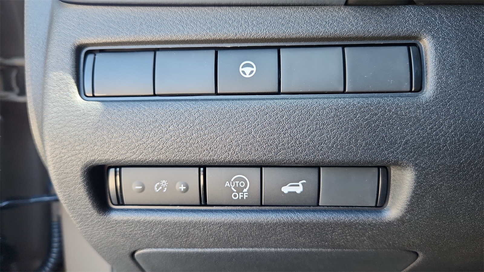 2025 Nissan Rogue SV photo 23