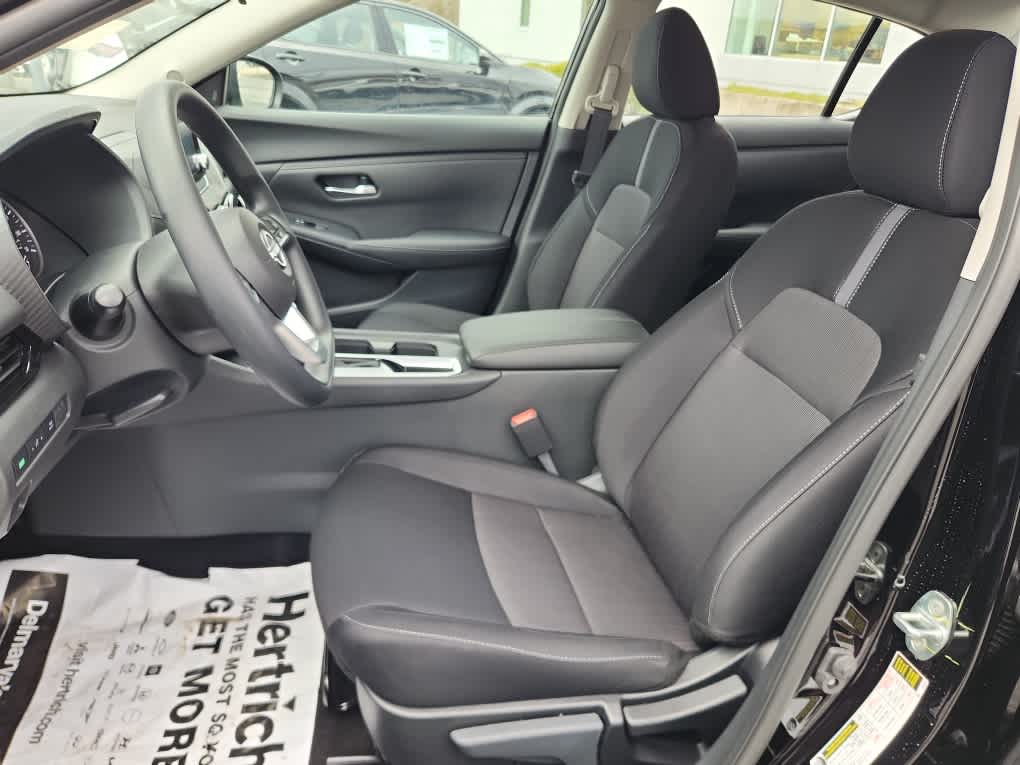 2024 Nissan Sentra SV photo 10