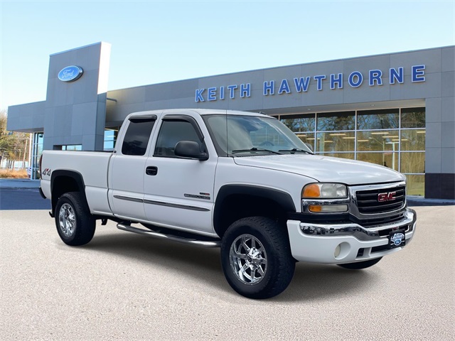 2004 GMC Sierra 2500HD SLT's photo