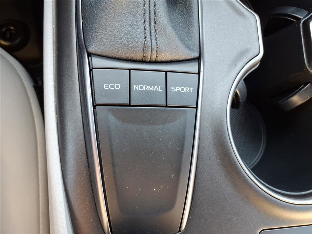 2023 Toyota Camry SE photo 20