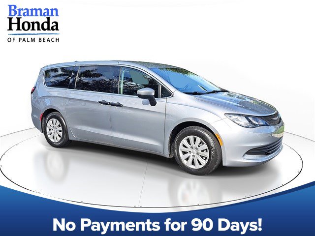 2020 Chrysler Voyager L