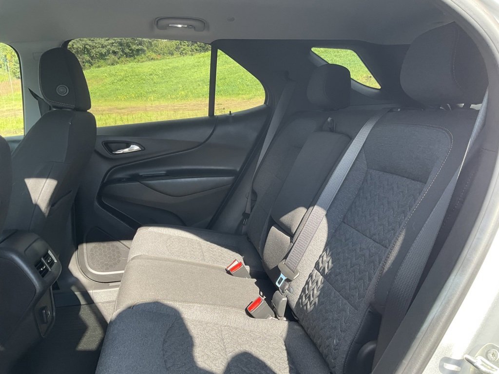 2022 Chevrolet Equinox LT photo 3