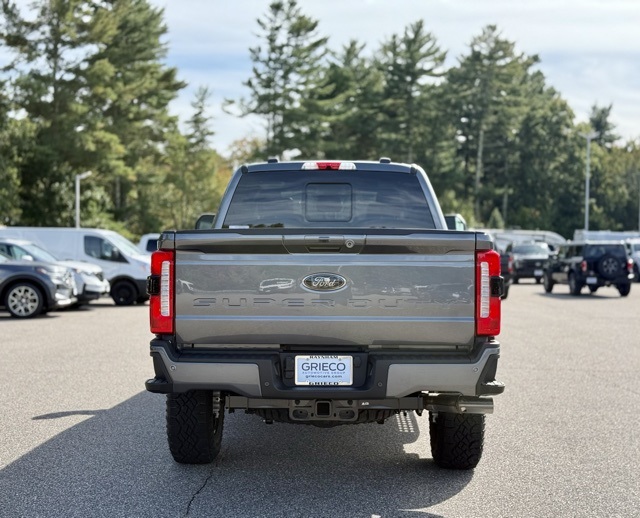 2026 Ford F-350 Lariat photo 4