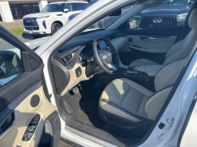 2022 Infiniti QX50 Luxe photo 19