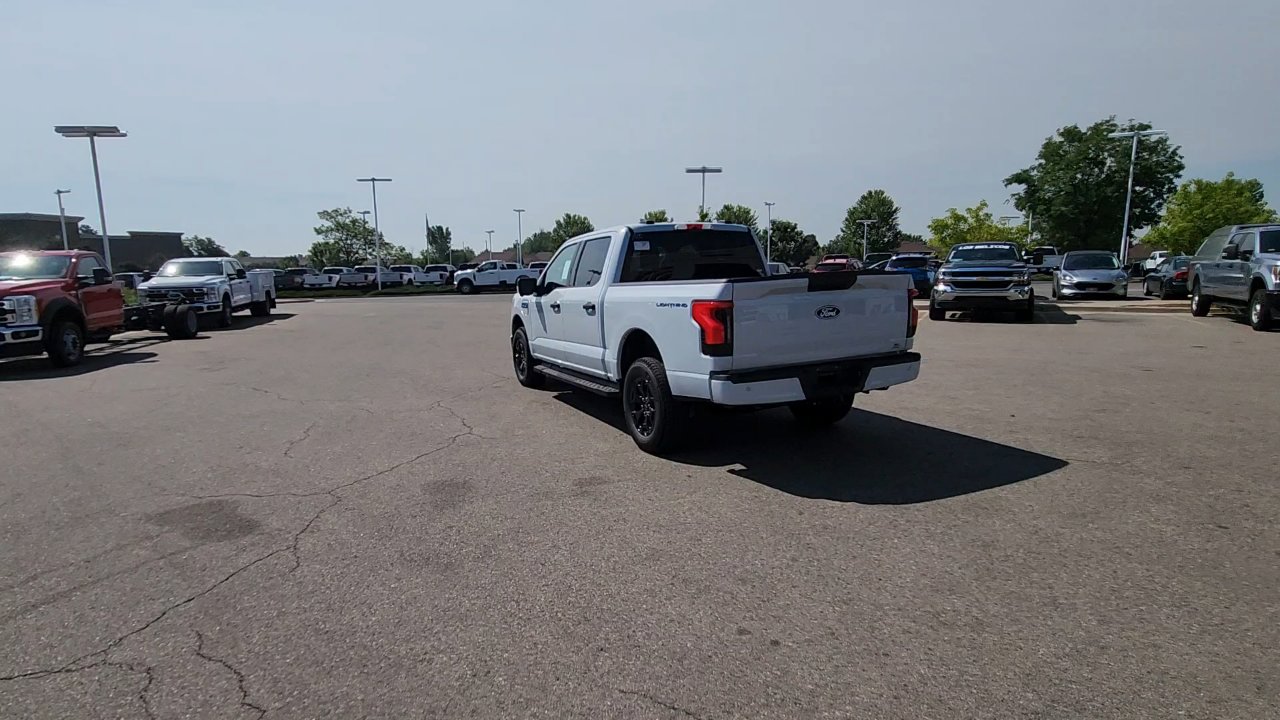 2025 Ford F-150 Lightning XLT photo 3