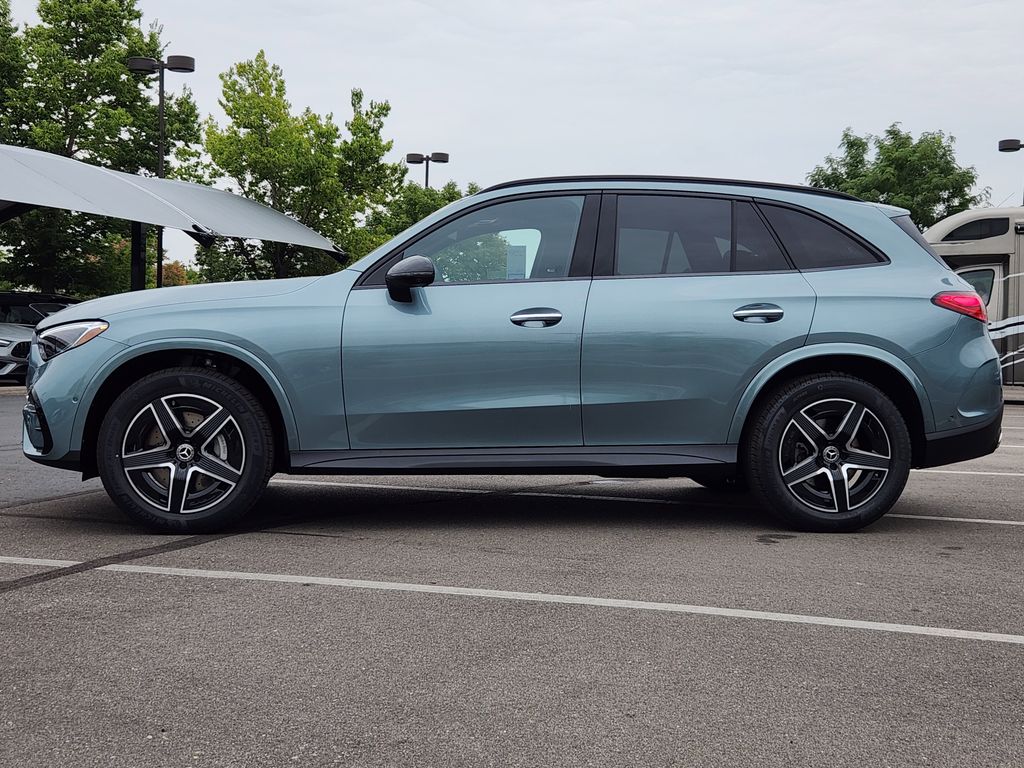 2026 Mercedes Benz GLC 300 4MATIC photo 4