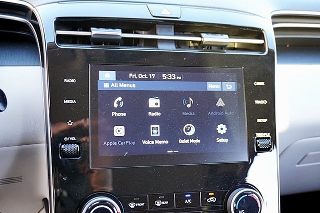 Used 2023 Black Hyundai SE image 23