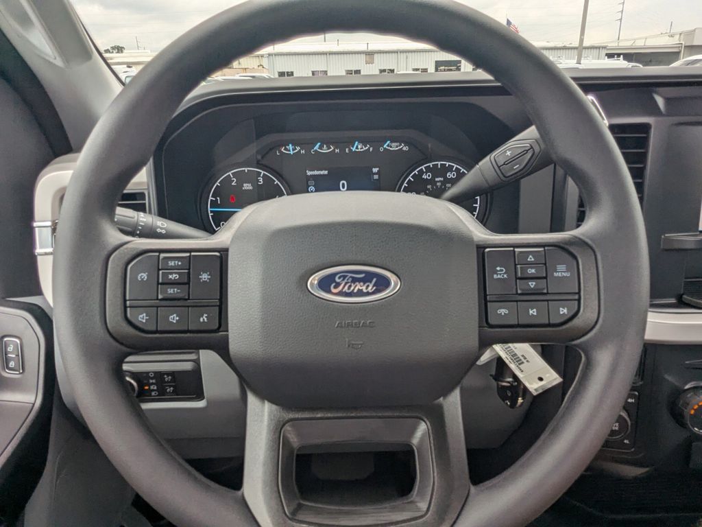 2025 Ford F-550 XL photo 21