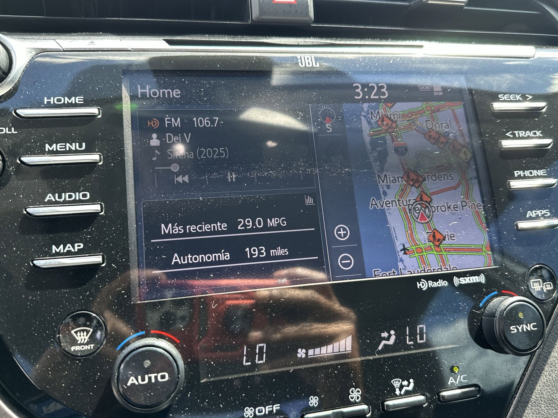 2019 Toyota Camry XSE photo 12