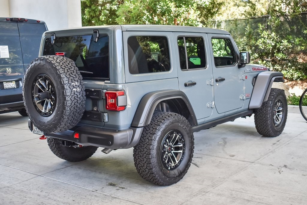 2025 Jeep Wrangler Rubicon photo 6