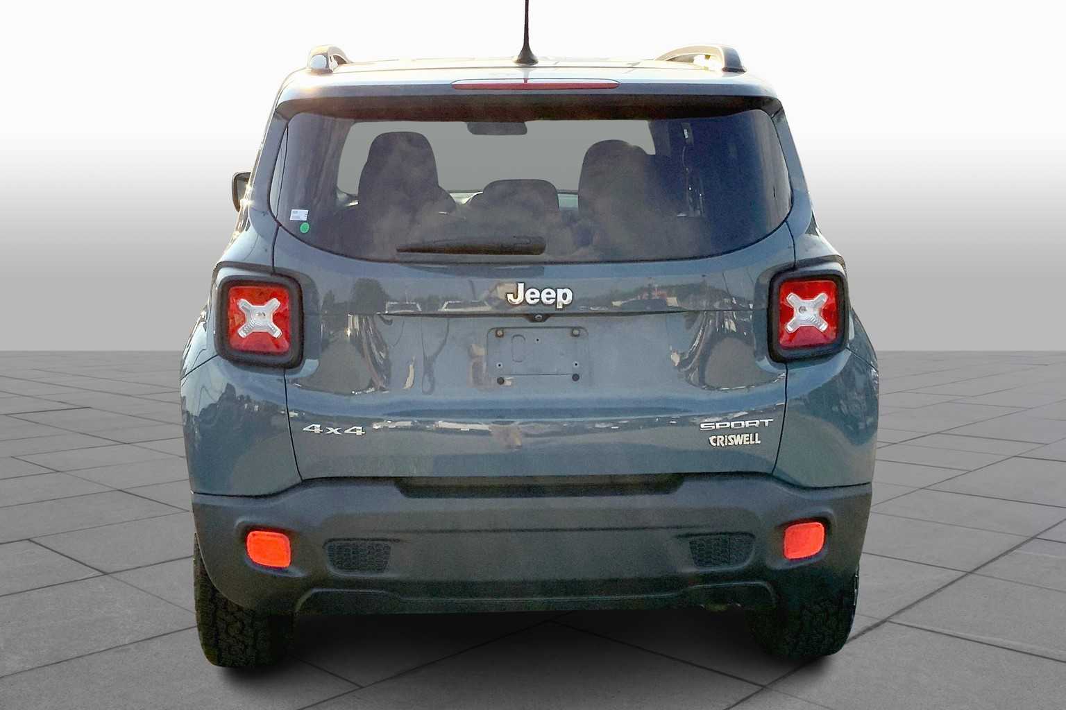 2017 Jeep Renegade Sport photo 4