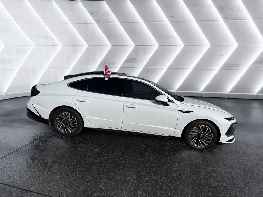 2024 Hyundai Sonata Hybrid Limited's photo