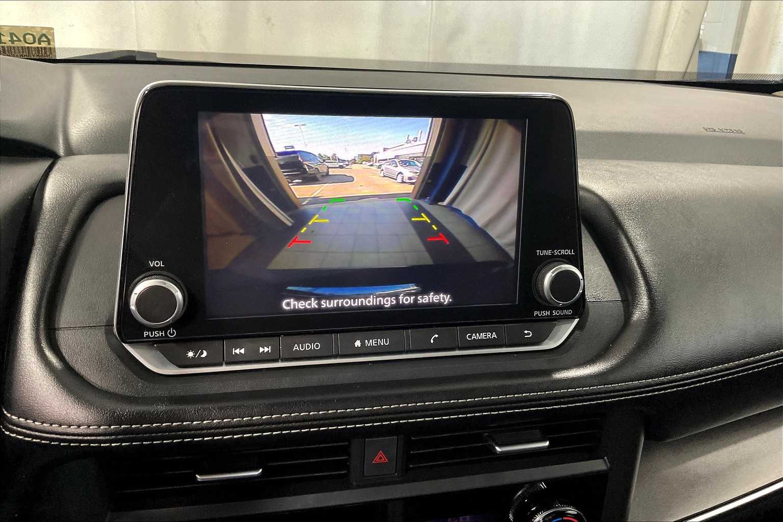 2024 Nissan Rogue SV photo 18