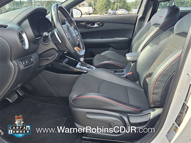 2023 Kia Forte GT photo 5