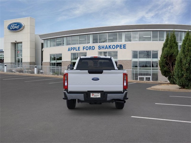 2025 Ford F-350 photo 3